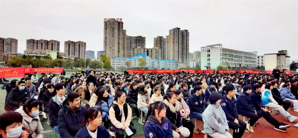 学生.jpg 学生.jpg